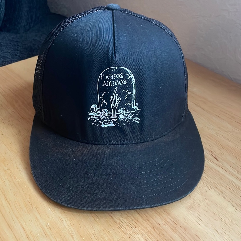 Lurking Class Snap-back